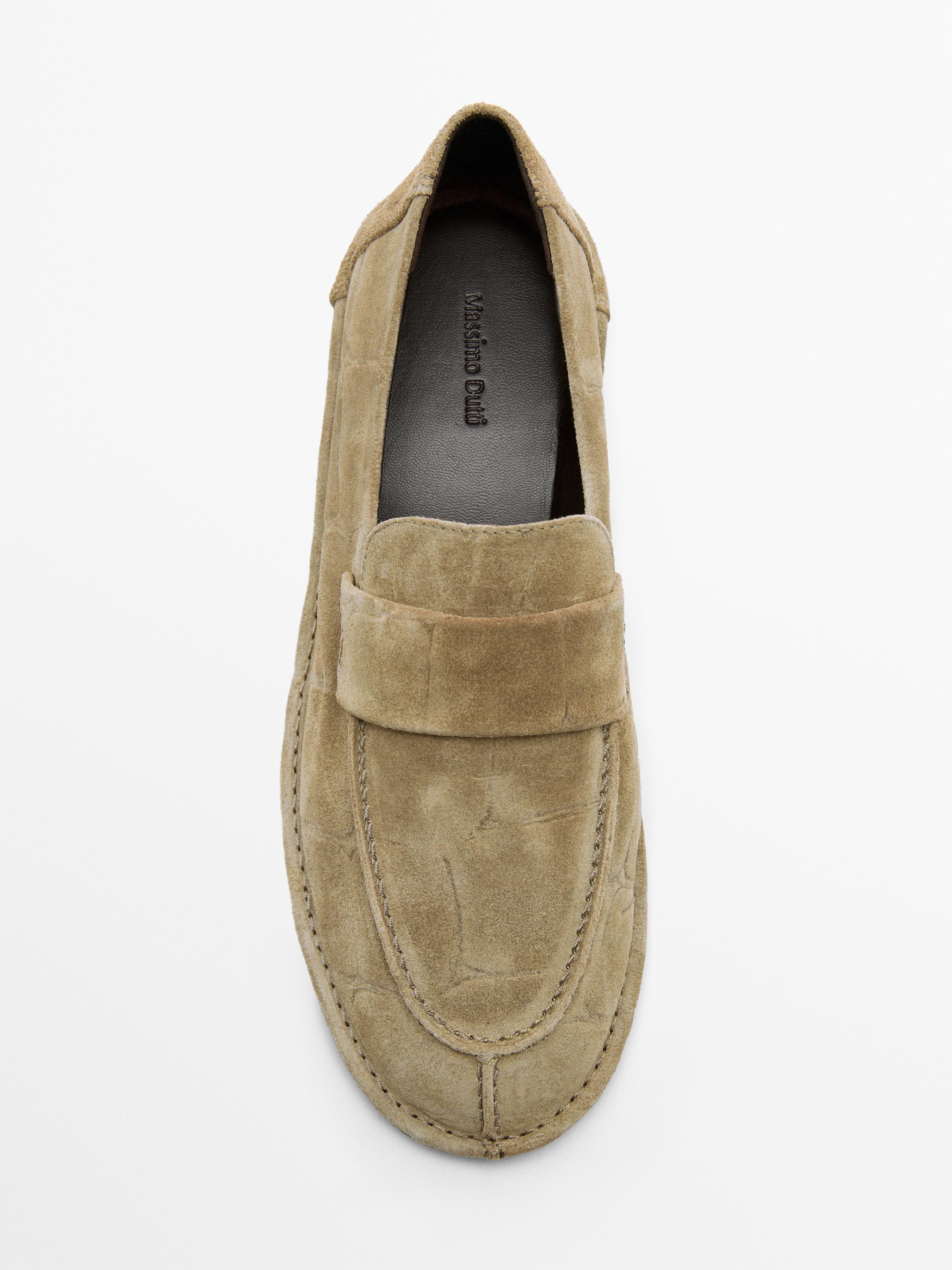 Mocassins souples en croûte de cuir